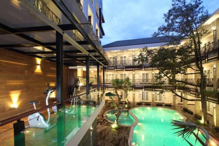 Pool 31 of 37