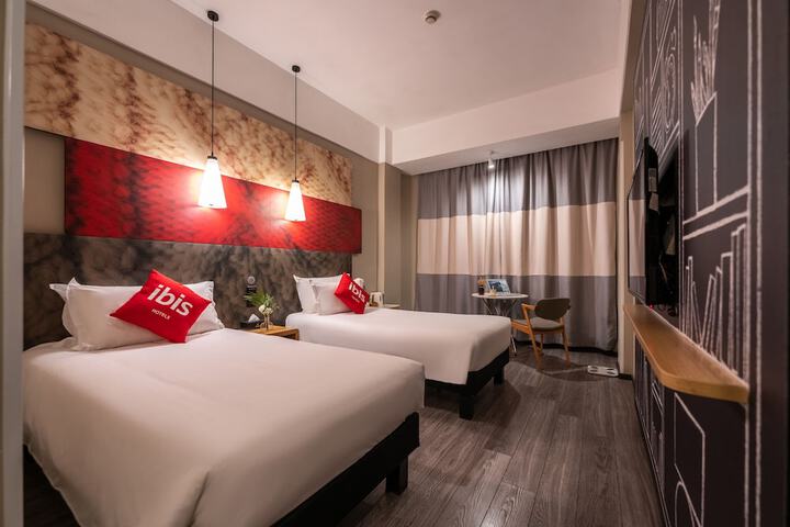 Room 20 of 54
