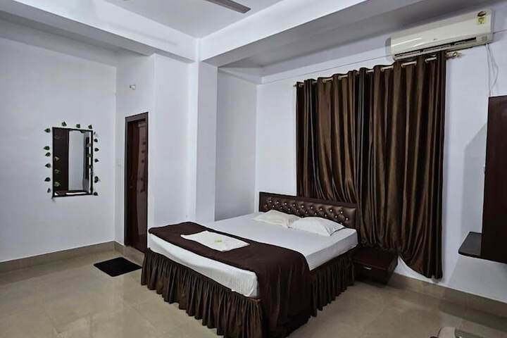 Room 7 of 20