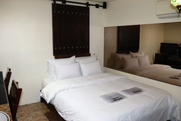 Room 15 of 46