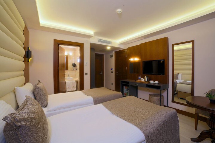 Room 38 of 73