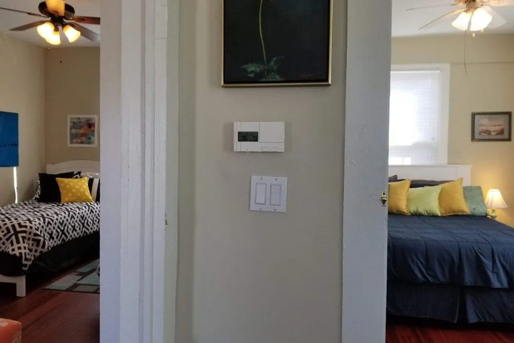 Room 6 of 15