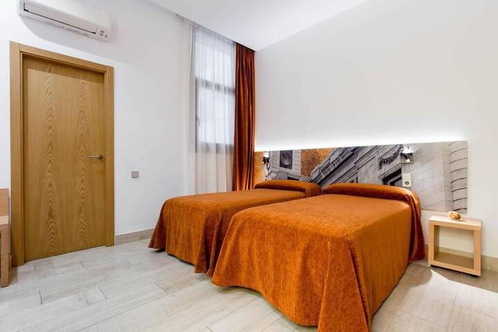 Room 25 of 67