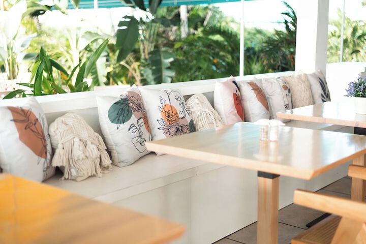 Breakfast area