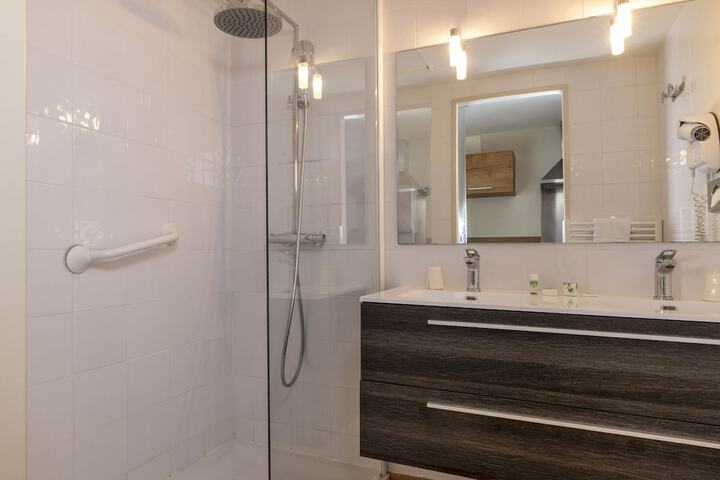 Bath Interior