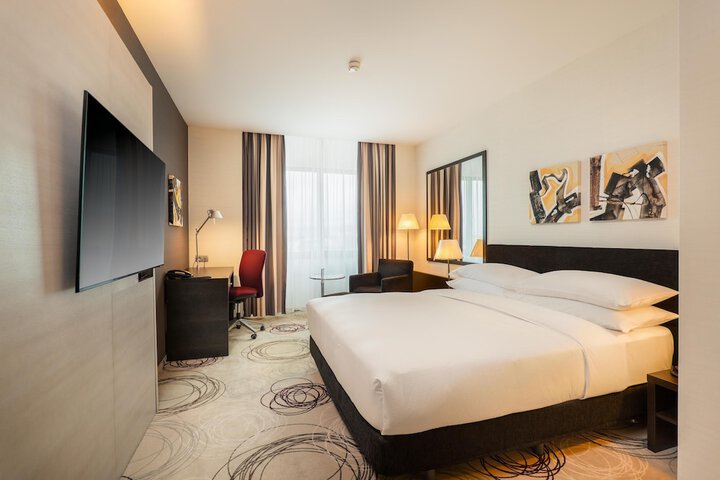 Room 14 of 115
