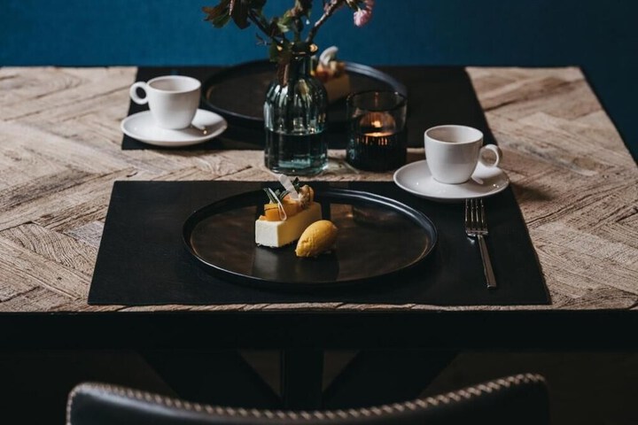 Dining 45 of 68