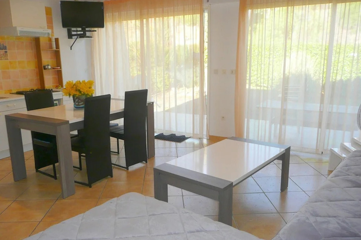 Room 2 of 15