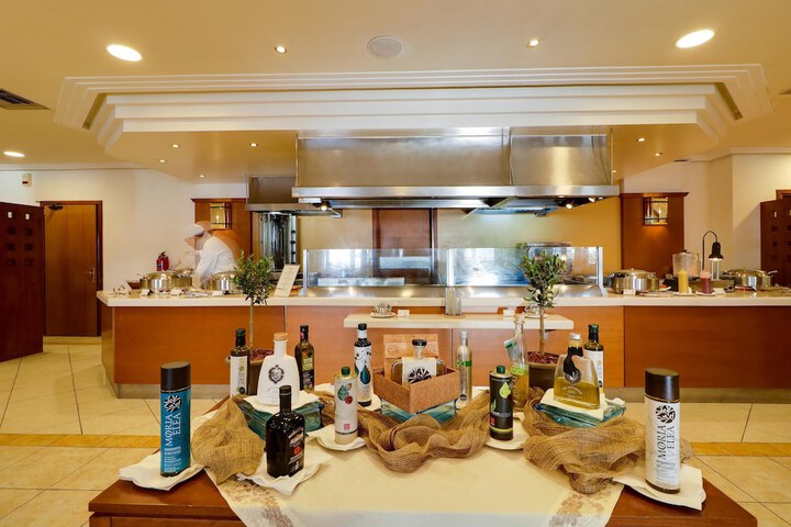 Dining 306 of 417