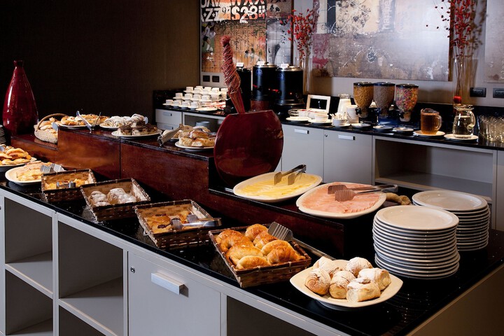 Breakfast/Coffee Service 37 of 41