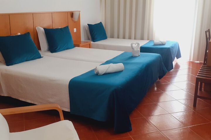 Room 5 of 25