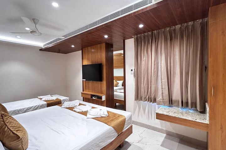 Room 12 of 23