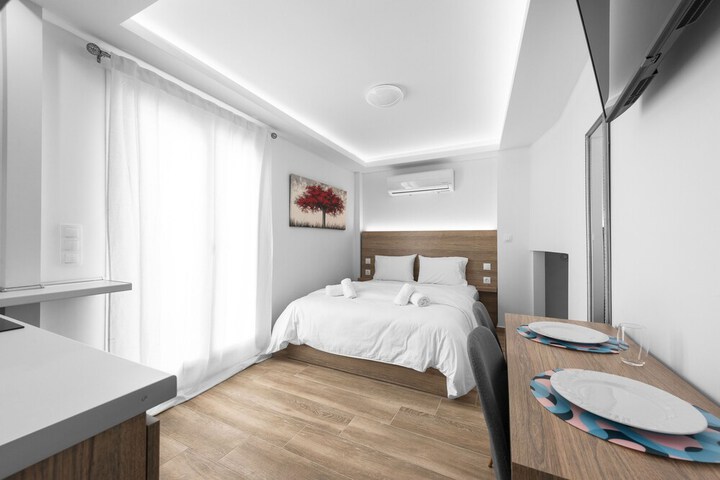 Room 4 of 9
