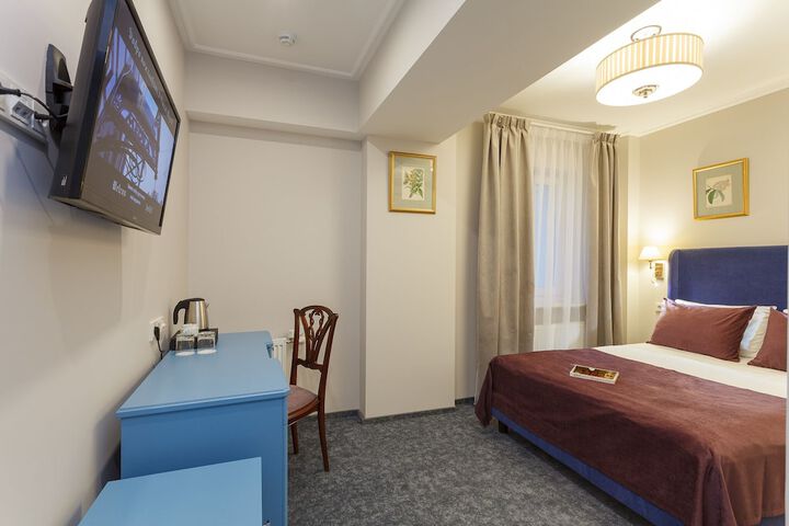 Room 12 of 51