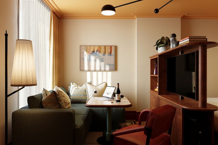 Room 22 of 38