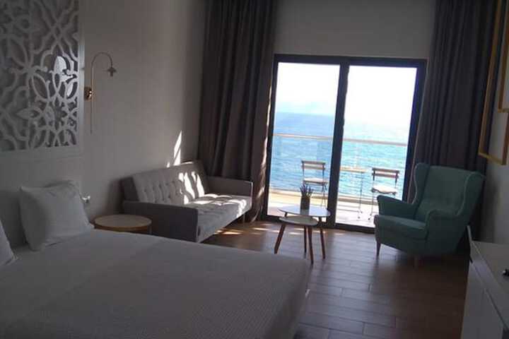 Room 18 of 72