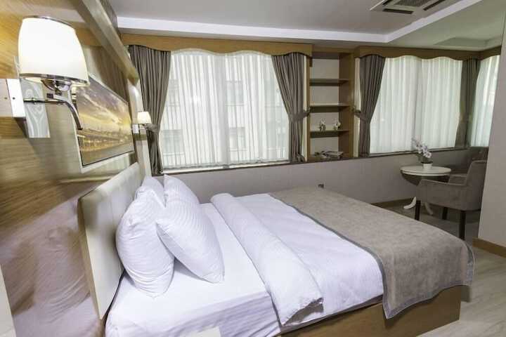 Room 12 of 30
