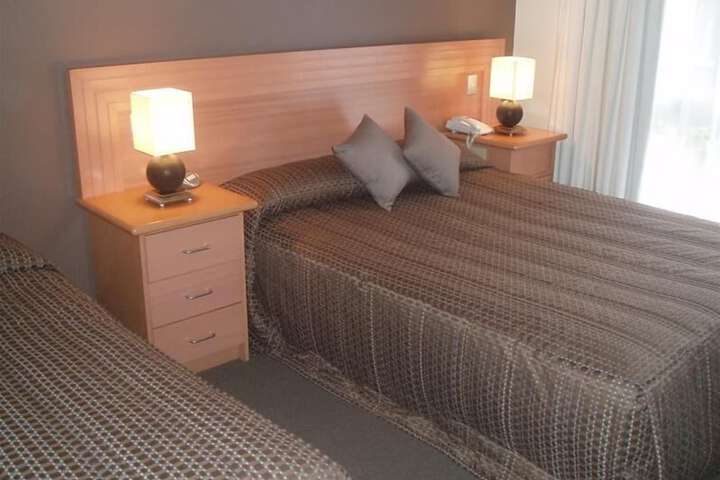 Room 5 of 13