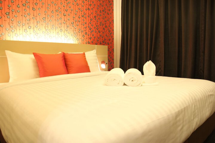 Room 10 of 36