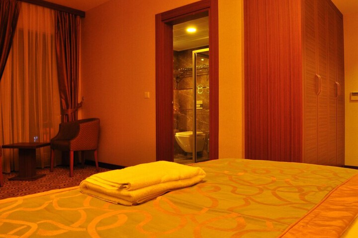 Room 7 of 31