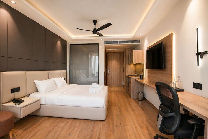 Room 10 of 29
