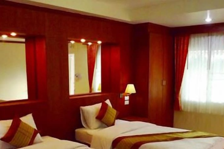 Room 5 of 43