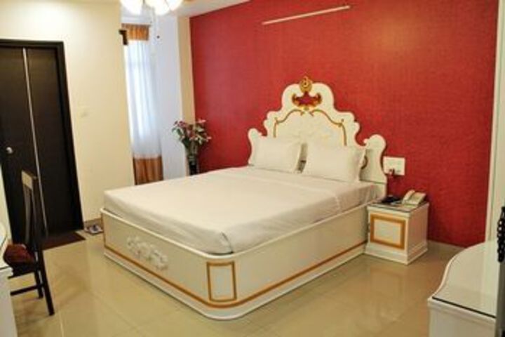 Room 20 of 66