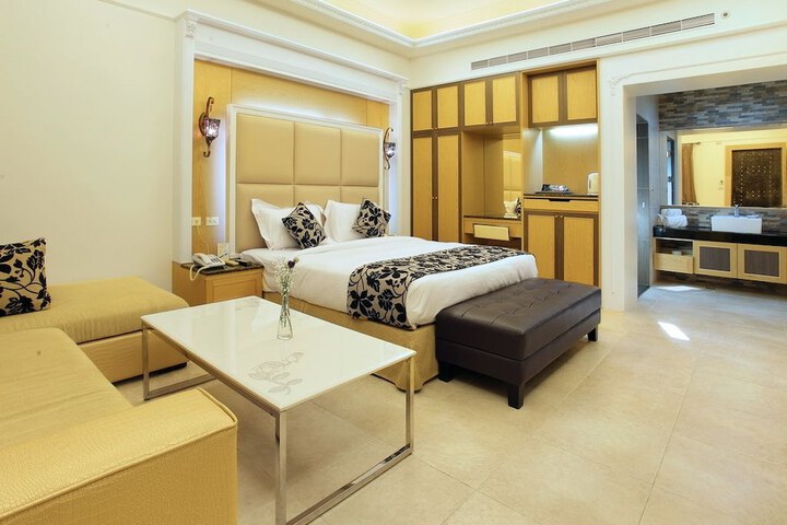 Room 2 of 26