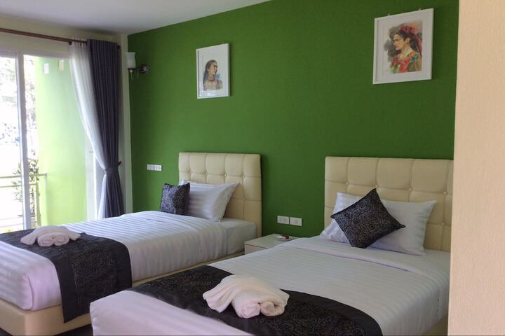 Room 9 of 72