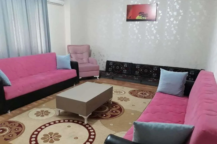 Room 6 of 19