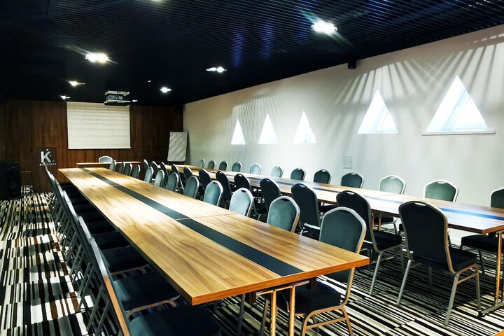 Business Center 65 of 74