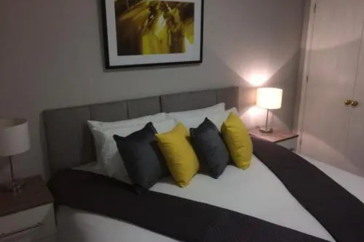 Room 3 of 17