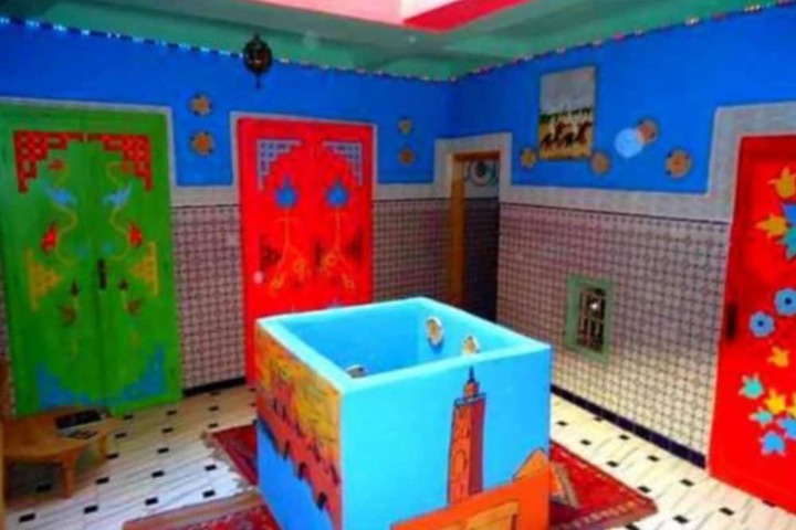 Room 10 of 20