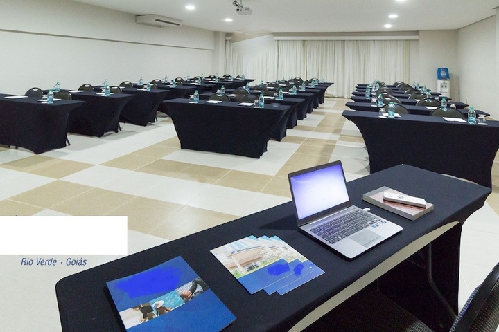 Business Center 34 of 35