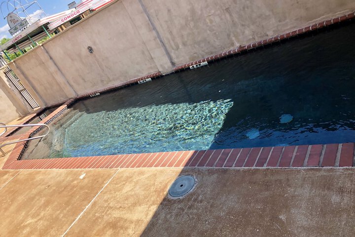 Pool 17 of 28