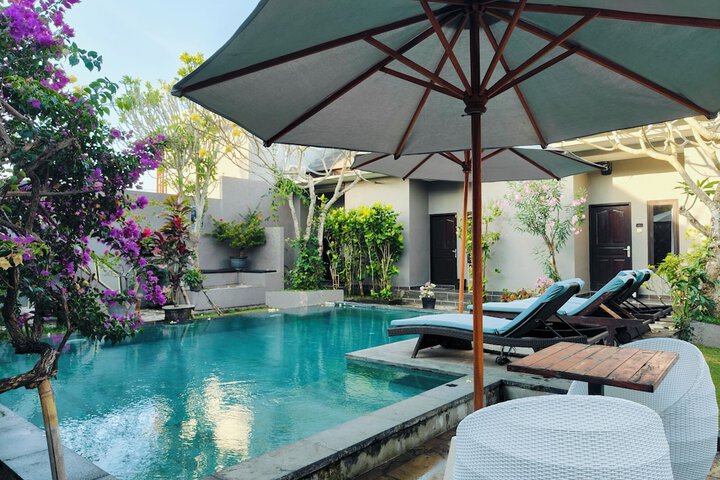 Pool 41 of 57