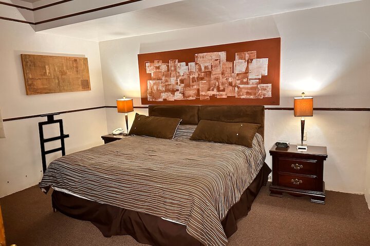 Room 11 of 36