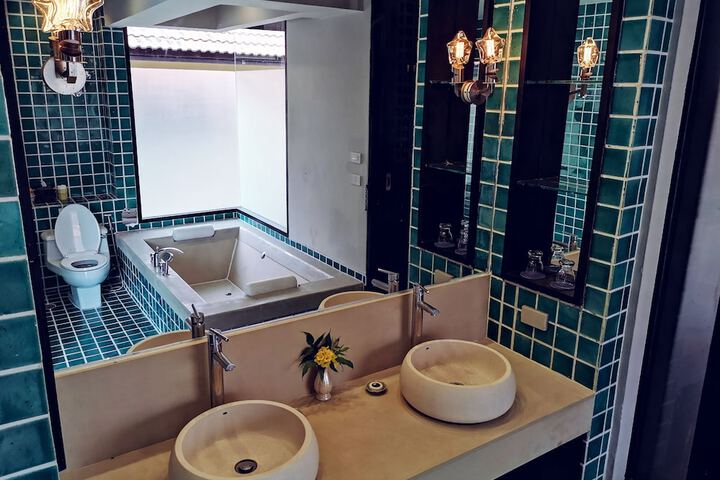 Bathroom Photo