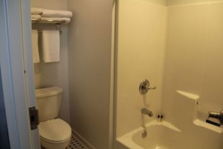 Room 16 of 21
