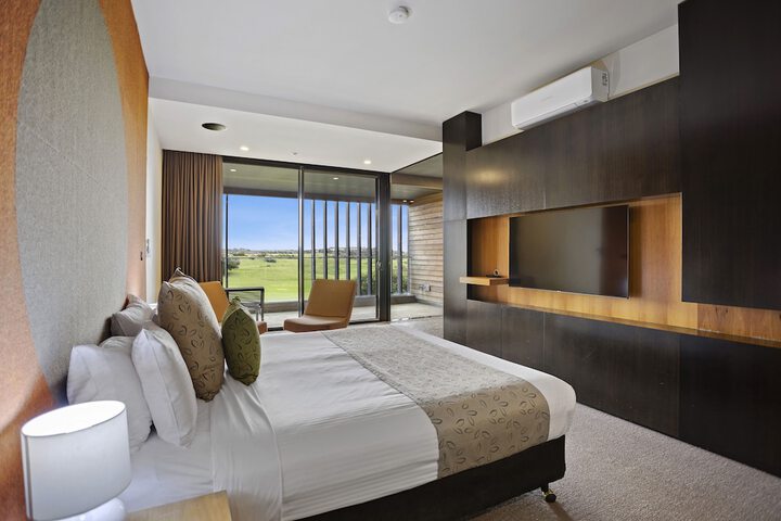 Room 9 of 62