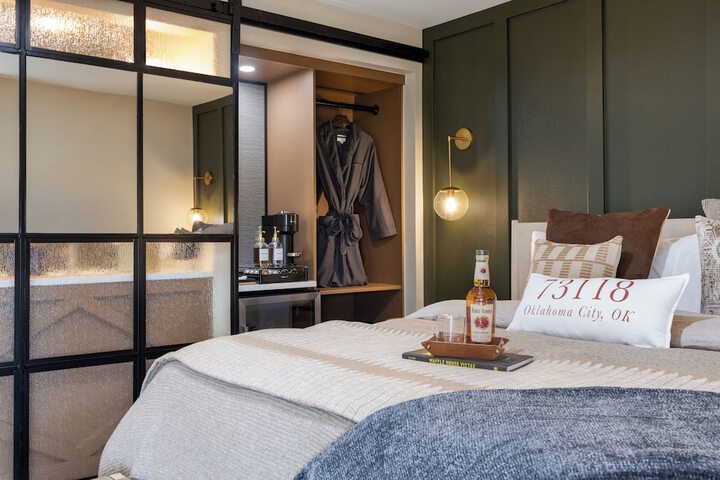 Room amenity