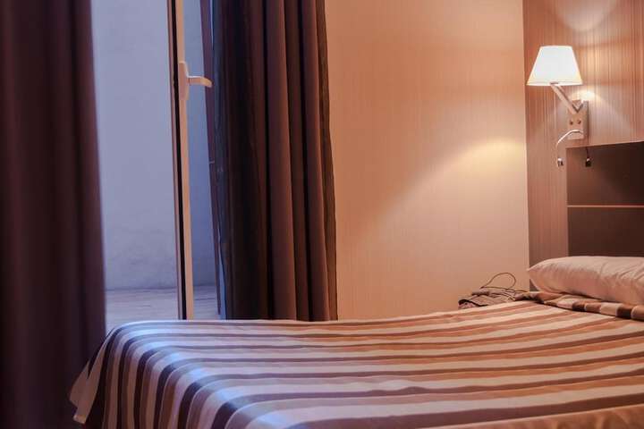 Room 18 of 52