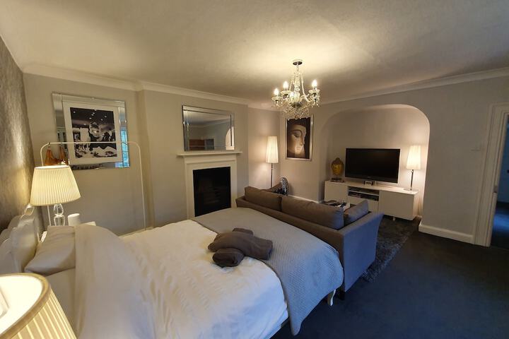 Room 15 of 24