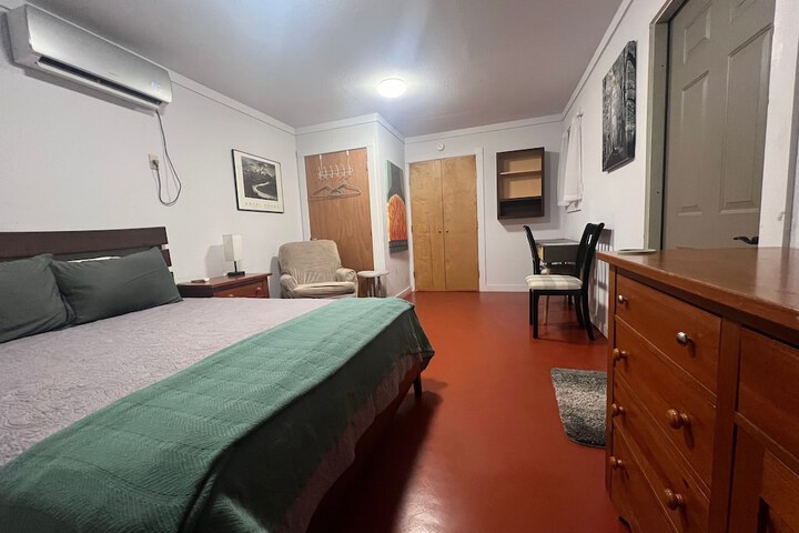 Room 22 of 98