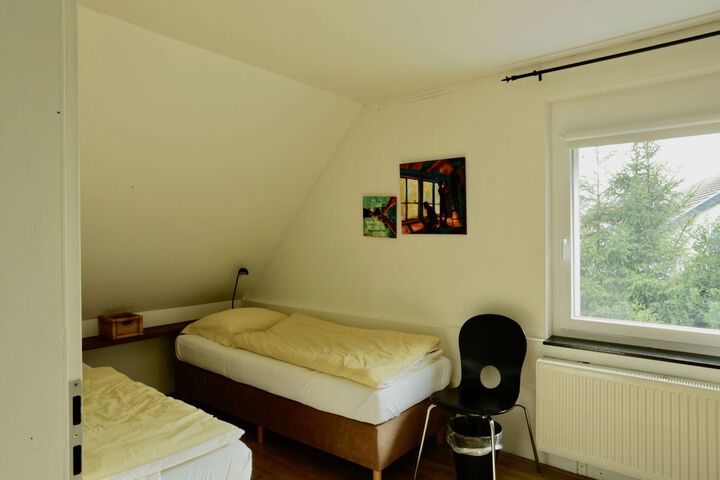 Room 16 of 24