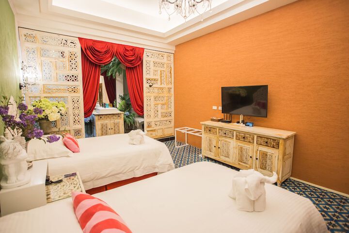 Room 53 of 131