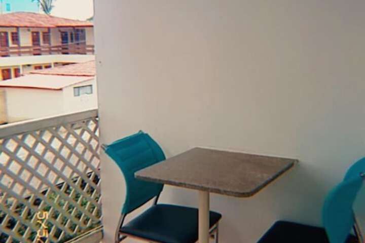 Room 10 of 24