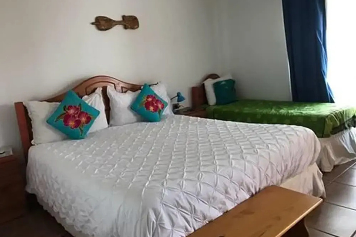 Room 2 of 7