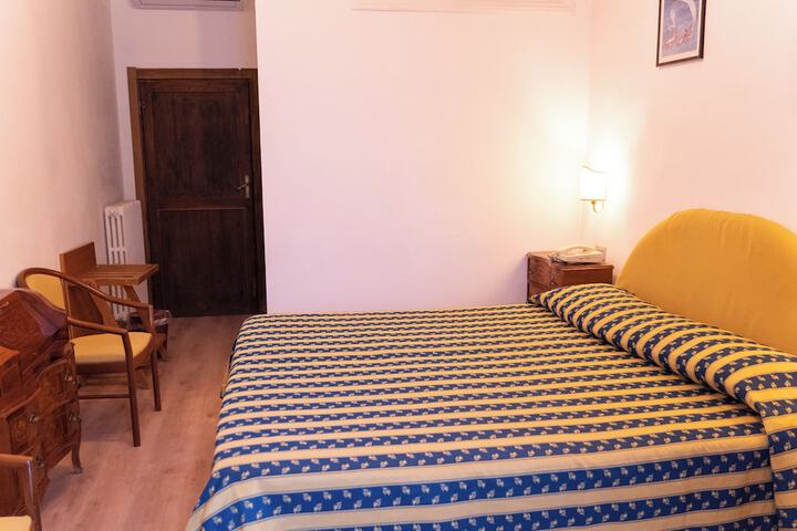 Room 48 of 141