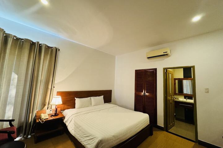 Room 32 of 140